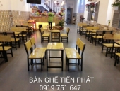 Bộ bàn ghế chân sắt mặt gỗ Tiến Phát chào đón Noel